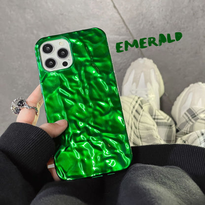Coque iPhone en silicone effet froissé métallisé